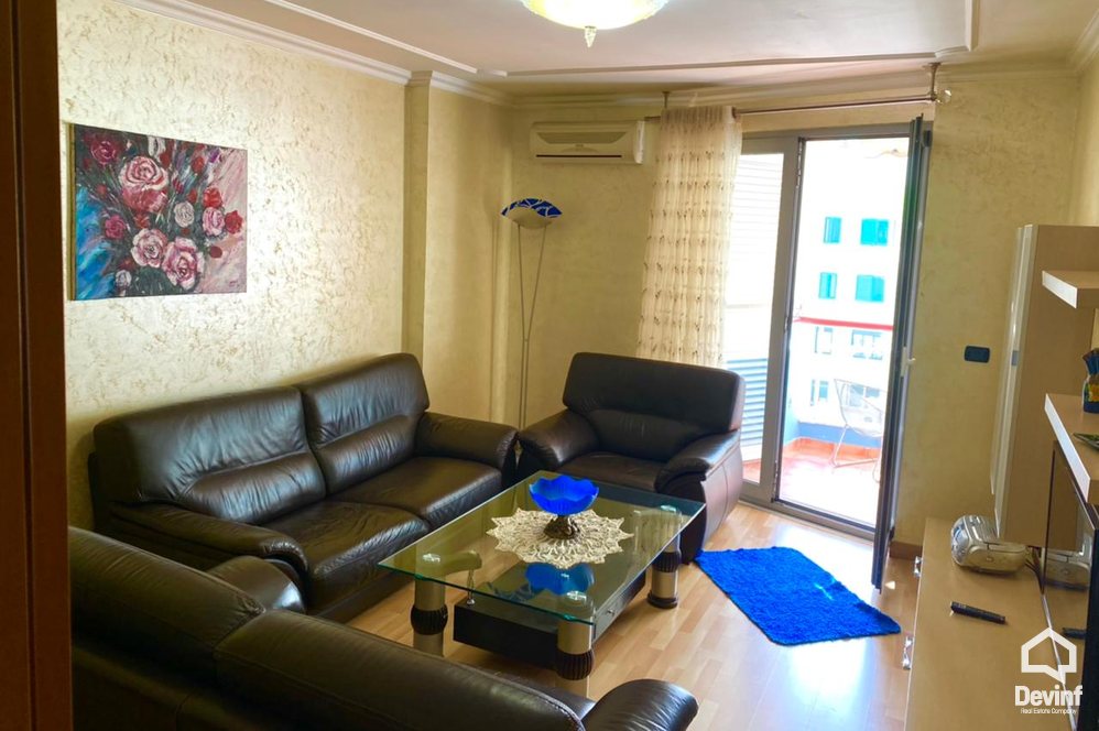 Tirane Qera Apartament 1+1+A Pallati i ri prane ish Ekspozites Shqiperia Sot. apartament