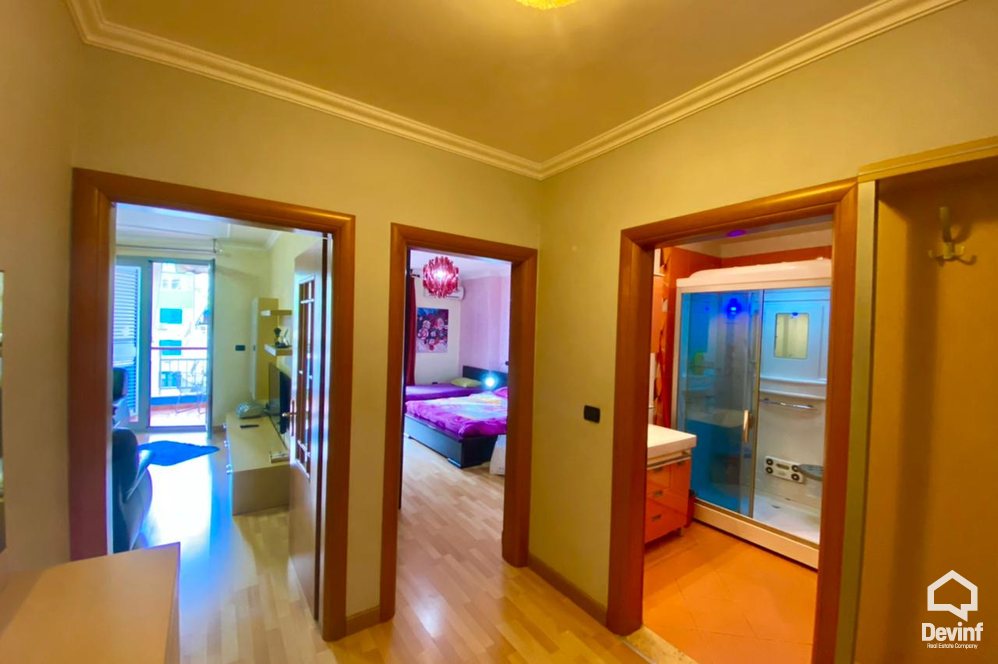 Tirane Qera Apartament 1+1+A Pallati i ri prane ish Ekspozites Shqiperia Sot. apartament