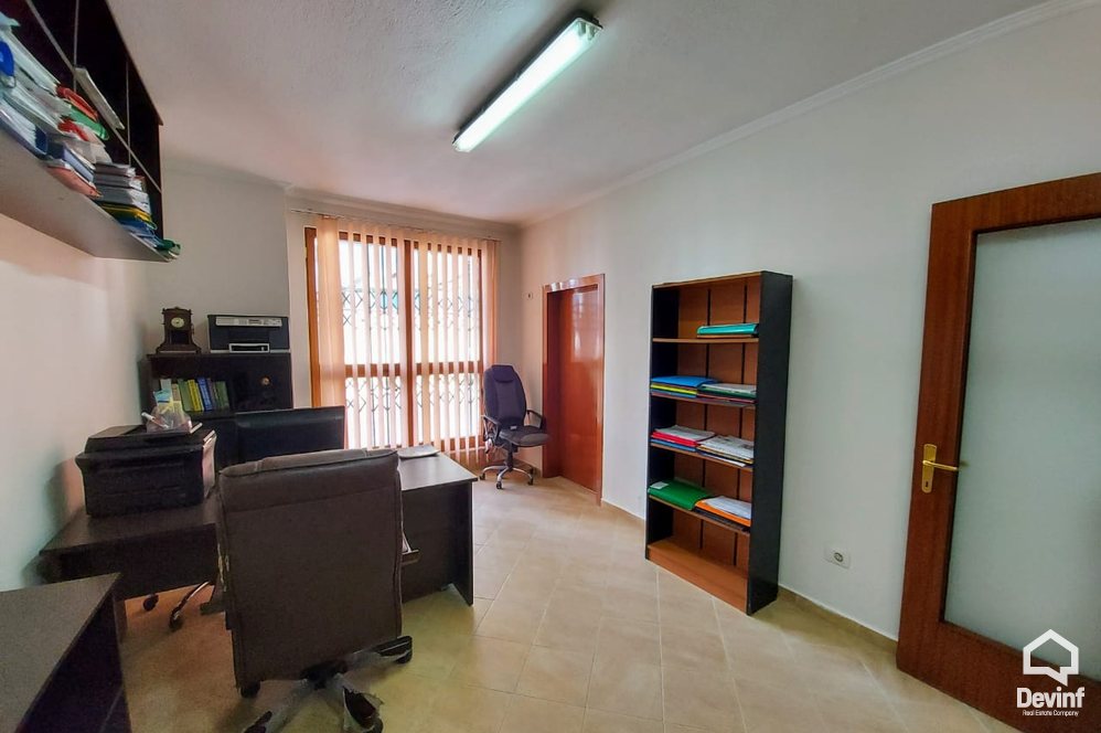 Tirane Qera Zyre 1+1+A Zyre prane ish Ekspozites Shqiperia Sot apartament