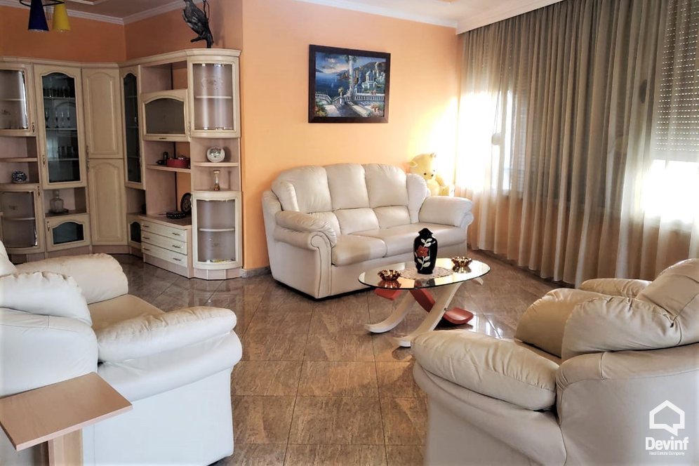 Me Qera Apartament 3+1+A Apartament prane Rr. Barrikadave Tirane