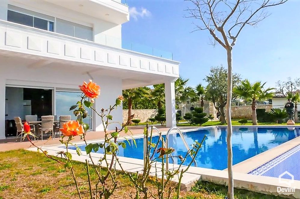 Vlore For Sale Villa  Drymades, Vlore. Villa bregdet turistike