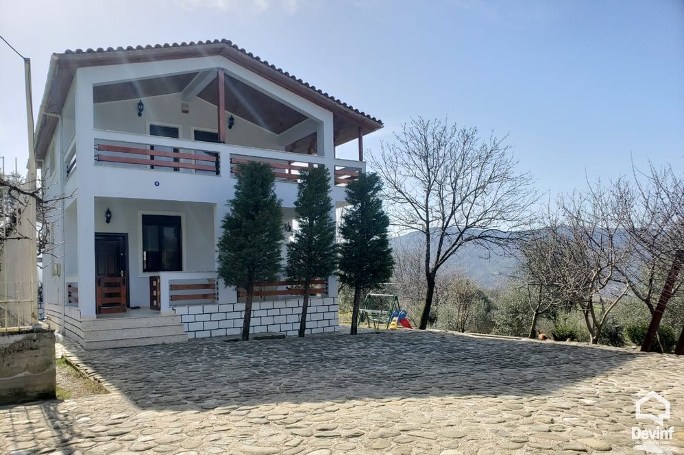 Tirane For Sale Villa 3+1+A Pellumbas area Villa