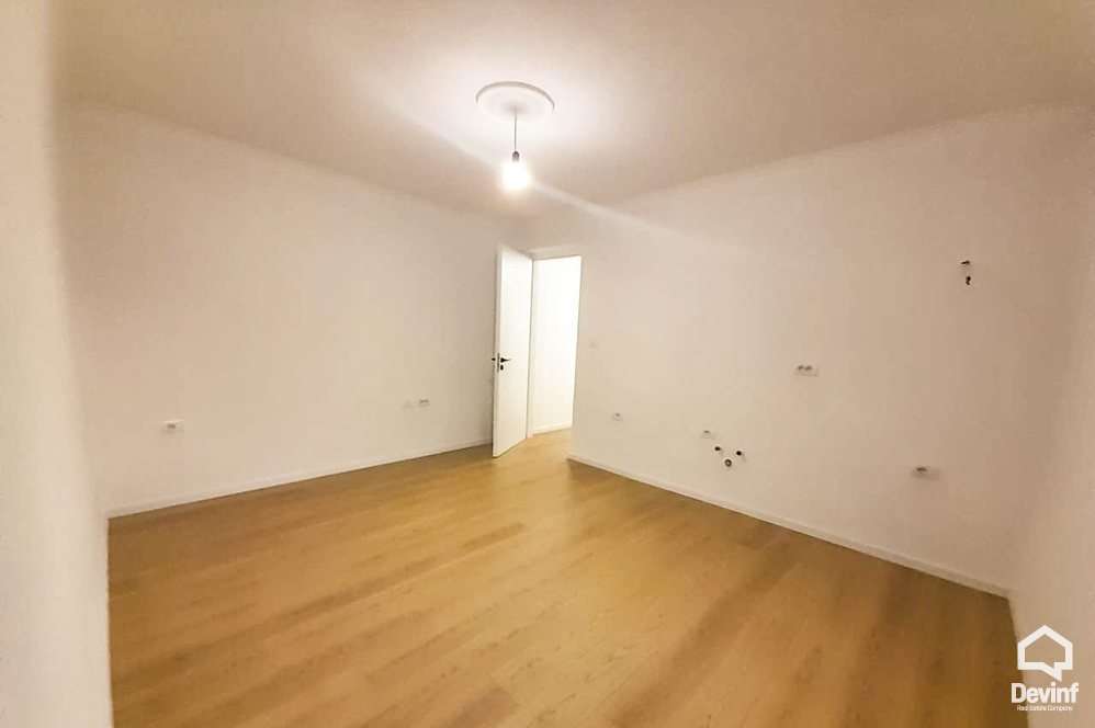 Tirane Shitje Apartament 1+1+A Sheshi Avni Rustemi, Pazari i Ri apartament