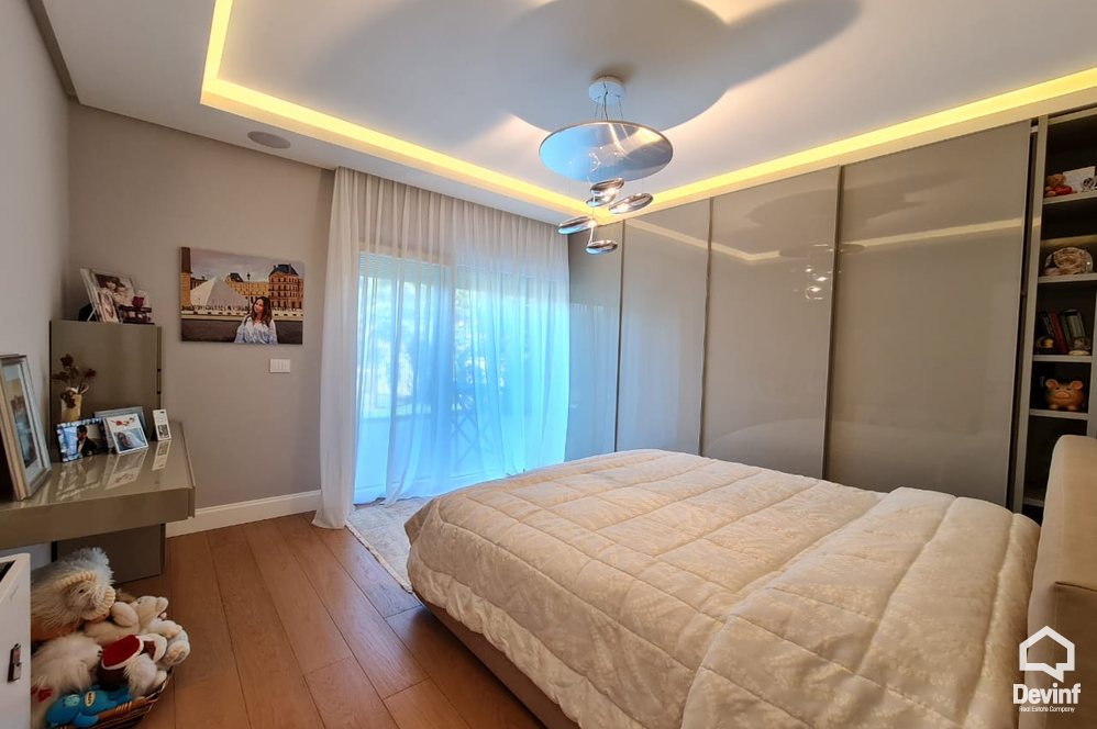 Tirane Shitje Vile  Kompleks rezidencial, prane Qendres Tregtare TEG vile kompleks rezidencial
