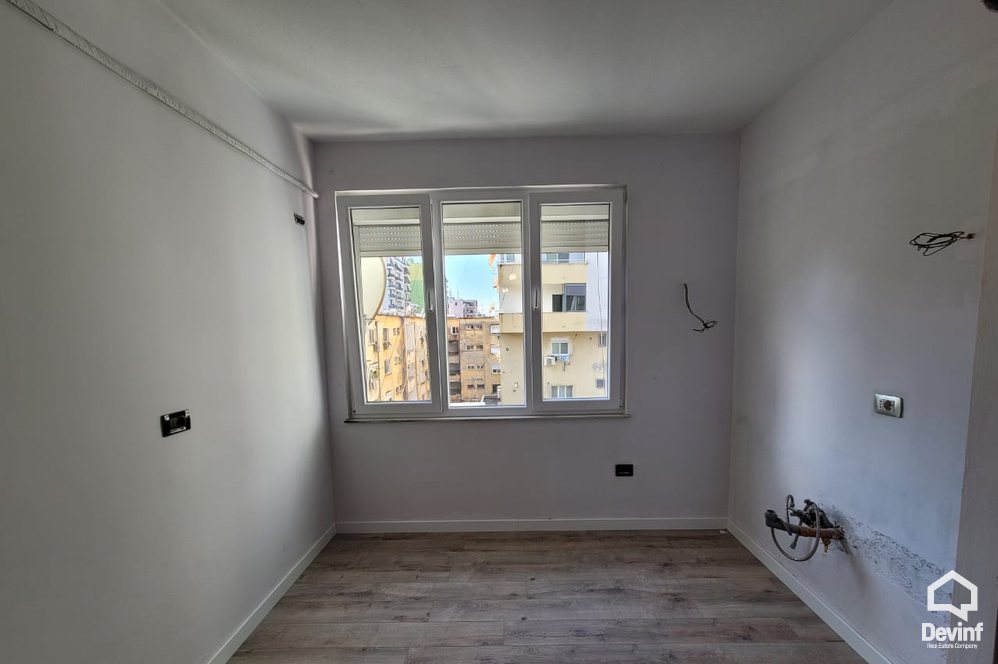 Tirane Shitje Apartament 3+1+A Zona e ish-Bllokut. apartament