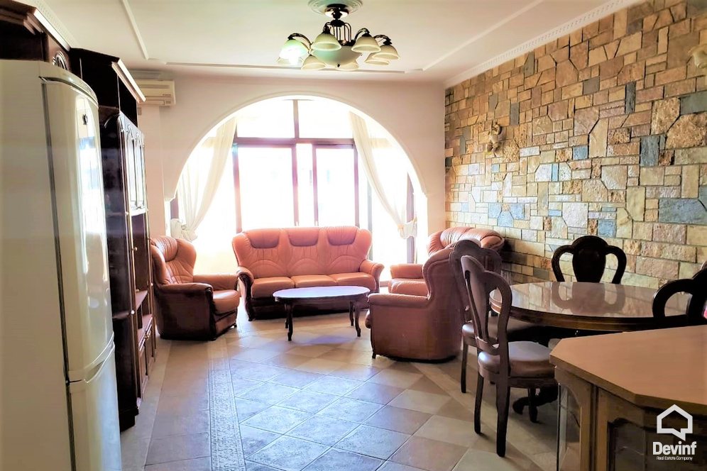 Me Qera Apartment 3 bedrooms + livingroom + kitchenette Office in Blloku area Tirane