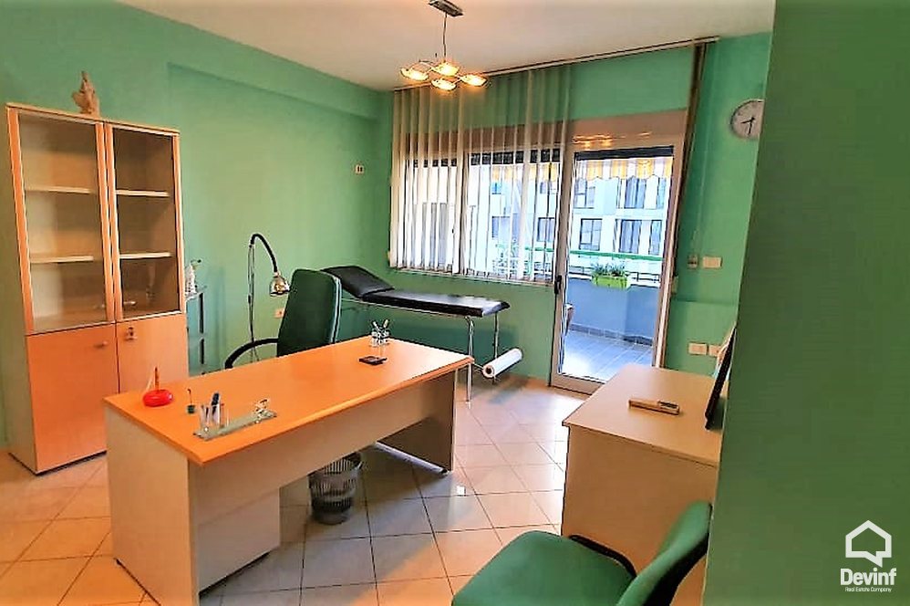 Tirane Shitje Apartament 1+1+A Rruga e Dibres apartament