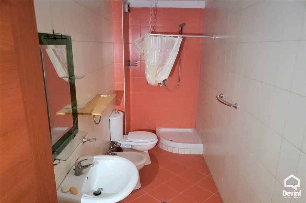 Tirane Qera Apartament 1+1+A Ne zonen e Yzberishtit, prane pallateve Cabej apartament