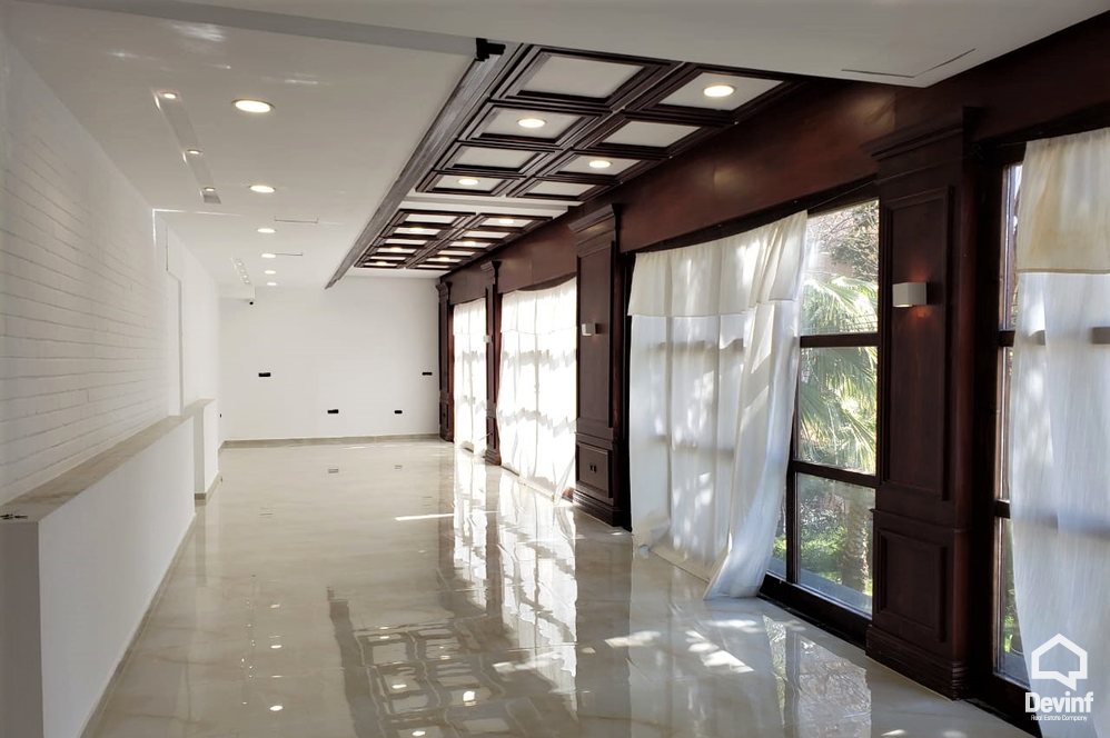 Tirane Qera Dyqan  Ambjent biznesi prane Rr. Myslym Shyri zyre klinike dentare qender estetike