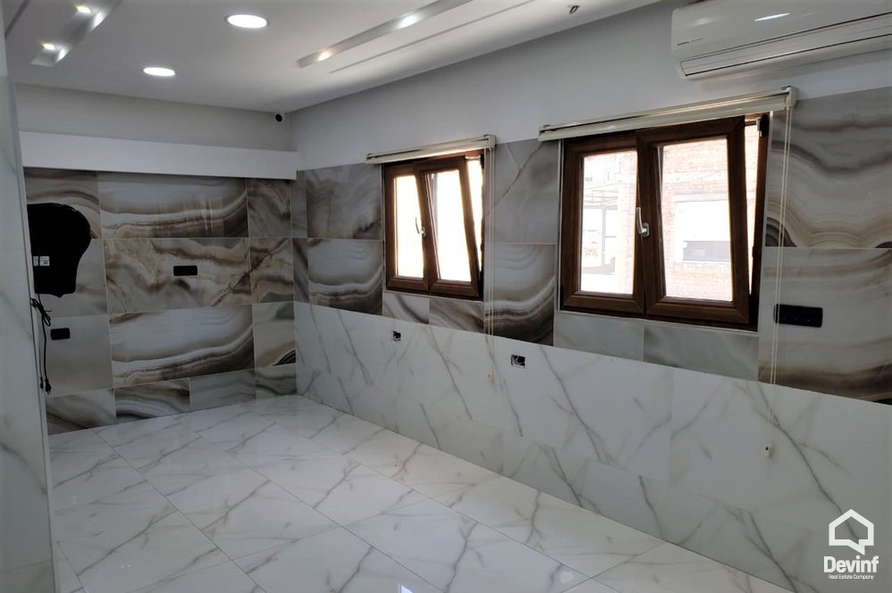 Tirane Qera Dyqan  Ambjent biznesi prane Rr. Myslym Shyri zyre klinike dentare qender estetike