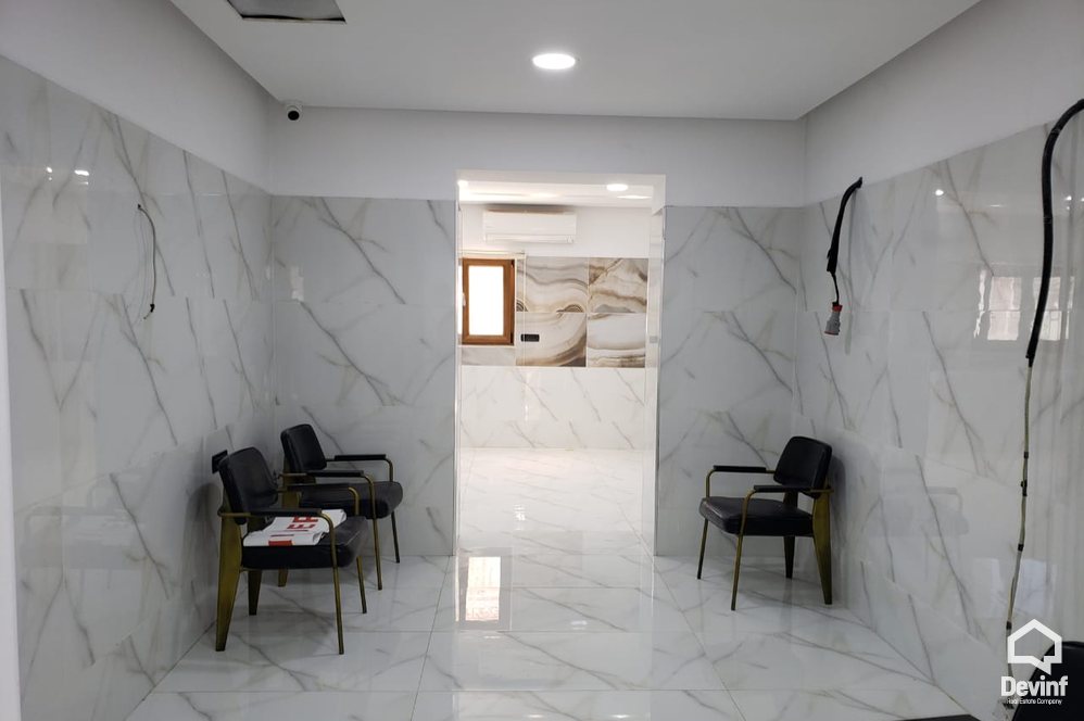 Tirane Qera Dyqan  Ambjent biznesi prane Rr. Myslym Shyri zyre klinike dentare qender estetike