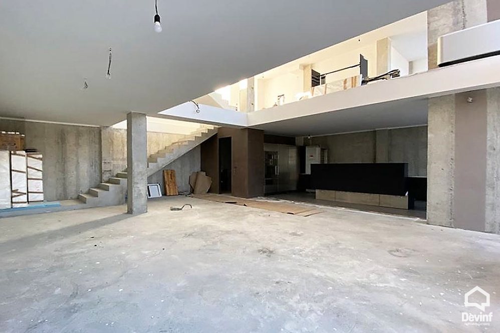 Tirane Shitje Vile  prane Qendres Tregtare TEG vile