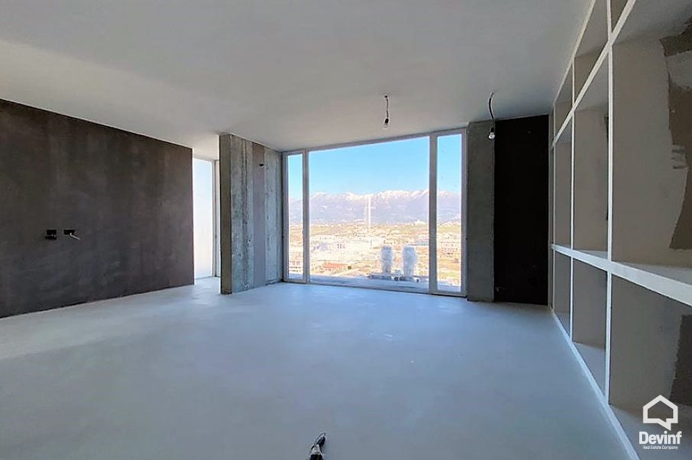 Tirane Shitje Vile  prane Qendres Tregtare TEG vile