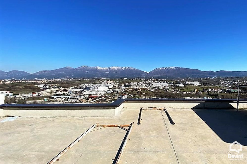 Tirane Shitje Vile  prane Qendres Tregtare TEG vile