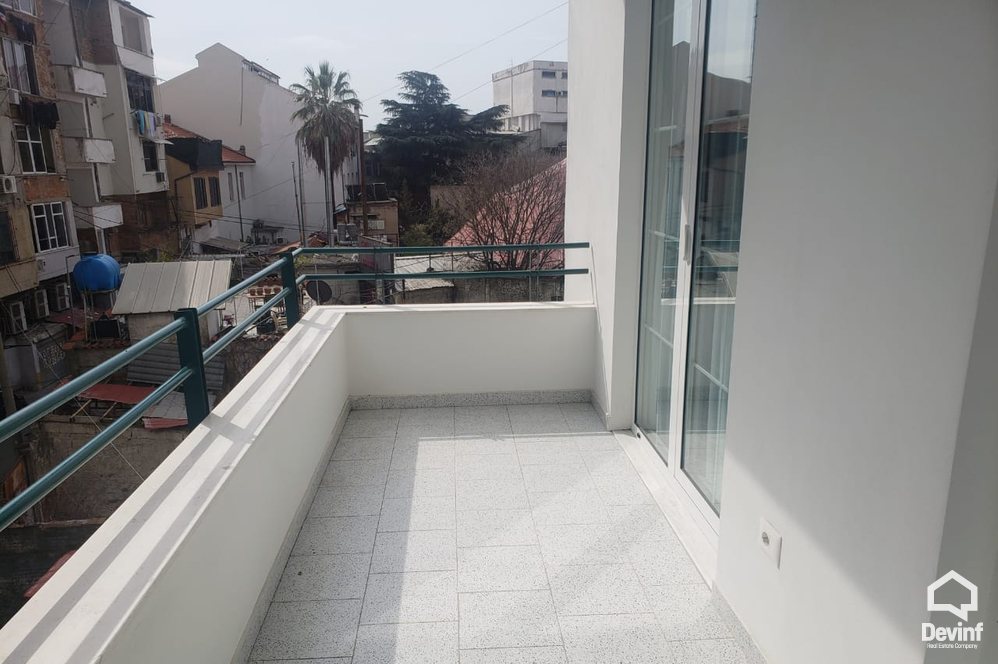 Tirane Qera Apartament 1+1+A Ne Bulevardin Zogu i I apartament