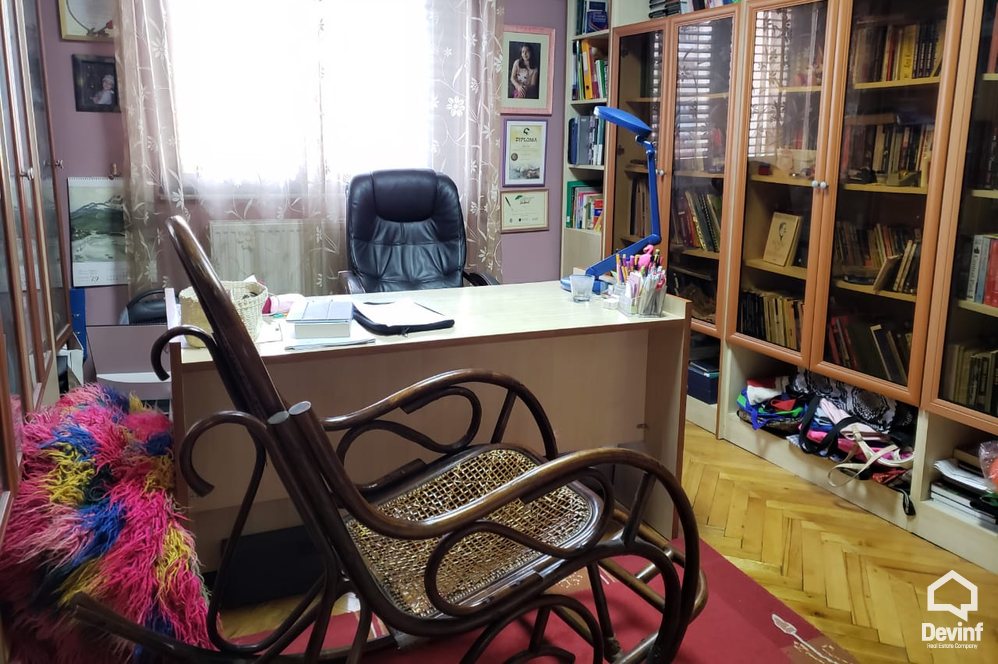 Tirane Qera Apartament 4+1+A Apartament ne Bulevardin Zogu i I apartament zyre