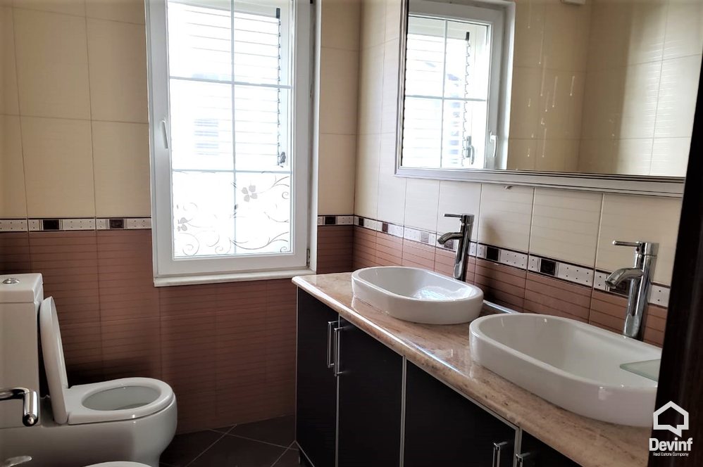 Tirane For Sale Villa Me shume se 4 dhoma A villa in a residential compound located in Farka area Villa Residential Complex