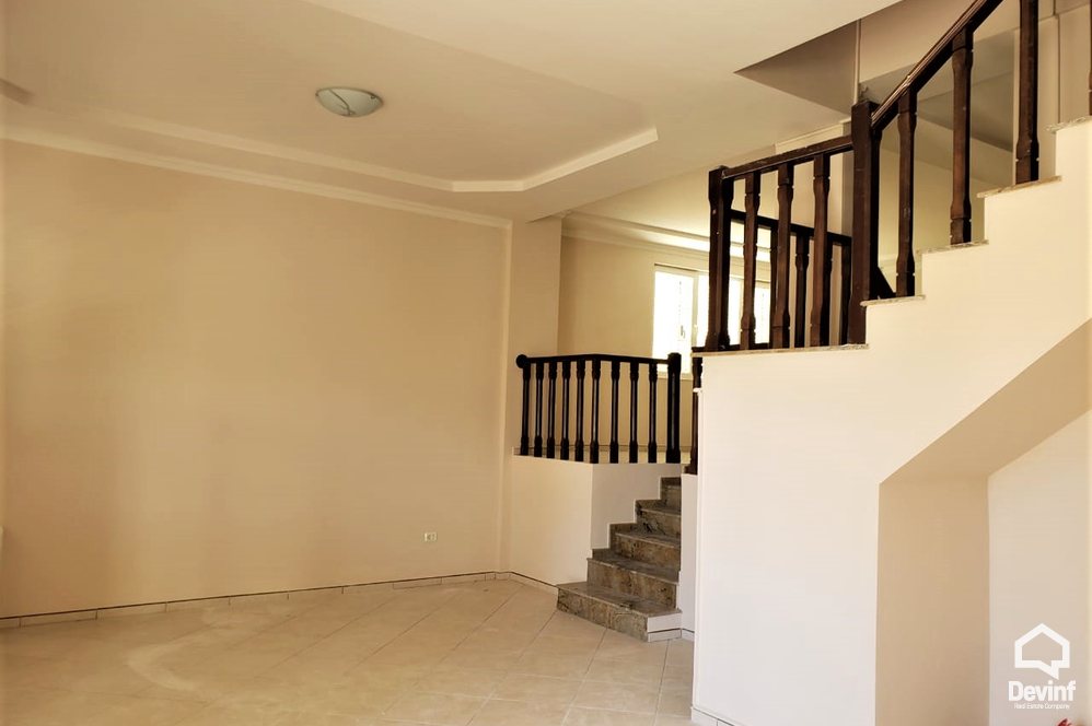 Tirane For Sale Villa Me shume se 4 dhoma A villa in a residential compound located in Farka area Villa Residential Complex