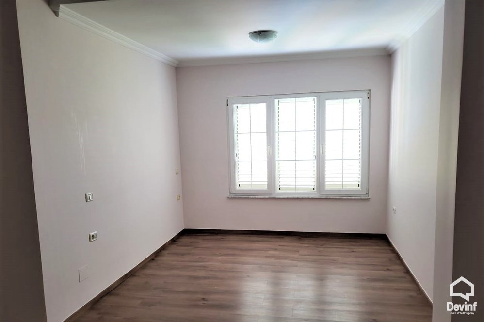 Tirane For Sale Villa Me shume se 4 dhoma A villa in a residential compound located in Farka area Villa Residential Complex