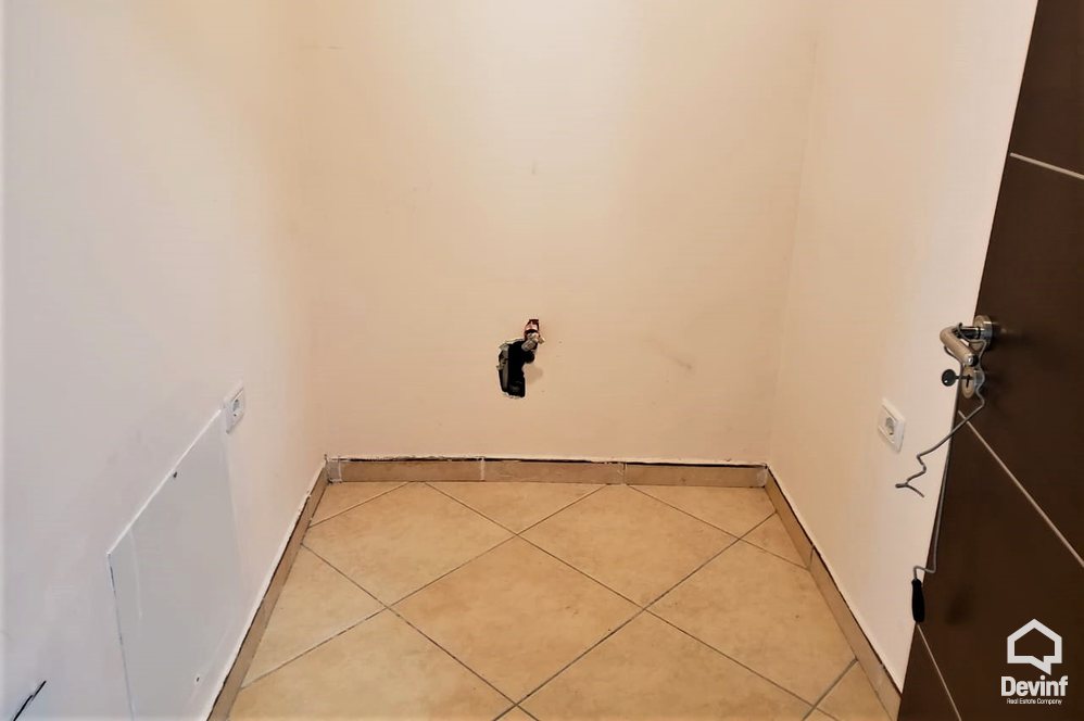 Tirane For Sale Villa Me shume se 4 dhoma A villa in a residential compound located in Farka area Villa Residential Complex