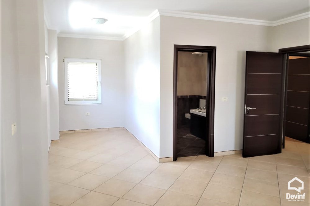 Tirane For Sale Villa Me shume se 4 dhoma A villa in a residential compound located in Farka area Villa Residential Complex