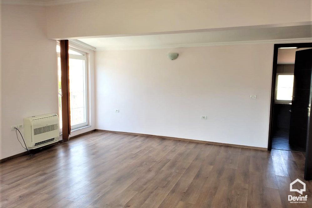 Tirane For Sale Villa Me shume se 4 dhoma A villa in a residential compound located in Farka area Villa Residential Complex