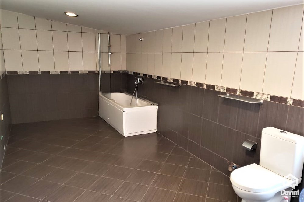 Tirane For Sale Villa Me shume se 4 dhoma A villa in a residential compound located in Farka area Villa Residential Complex