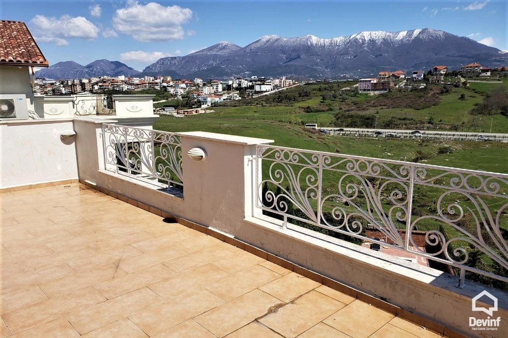 Tirane For Sale Villa Me shume se 4 dhoma A villa in a residential compound located in Farka area Villa Residential Complex