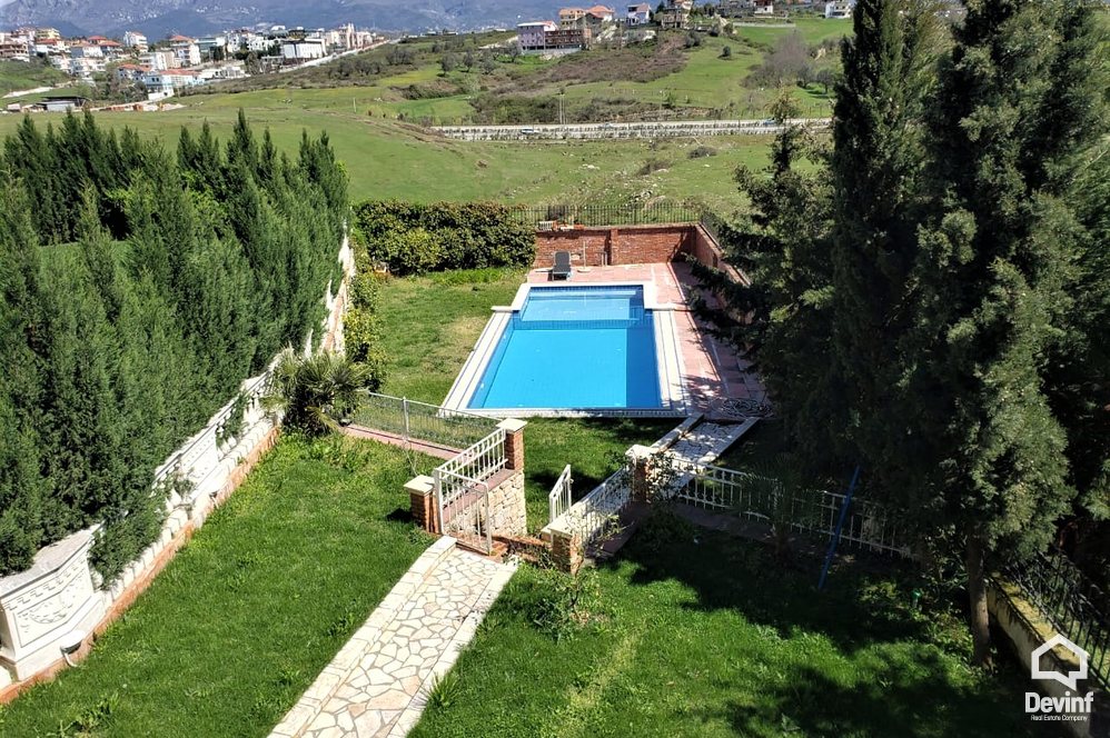 Tirane For Sale Villa Me shume se 4 dhoma A villa in a residential compound located in Farka area Villa Residential Complex