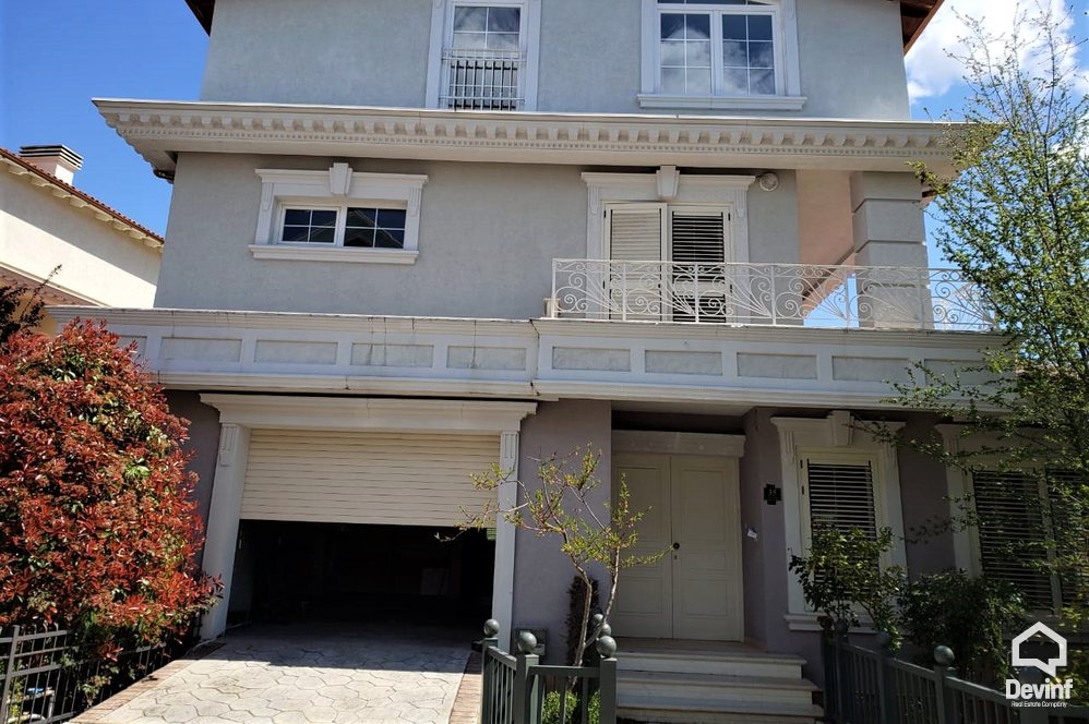 Tirane For Rent Villa Me shume se 4 dhoma A house in a residential compound located in Farka Area Villa Residential Complex