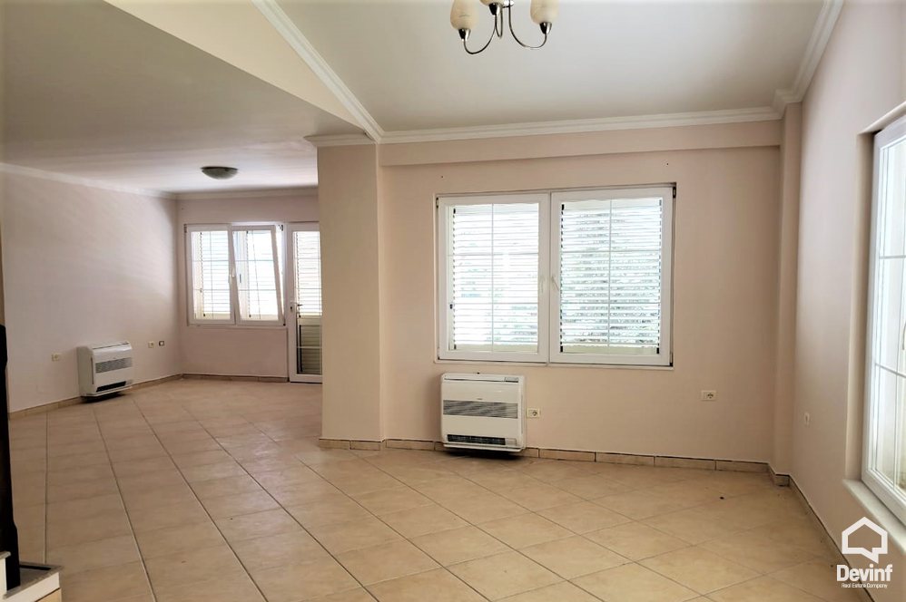 Tirane For Rent Villa Me shume se 4 dhoma A house in a residential compound located in Farka Area Villa Residential Complex