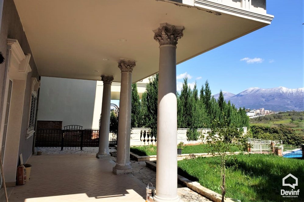 Tirane For Rent Villa Me shume se 4 dhoma A house in a residential compound located in Farka Area Villa Residential Complex
