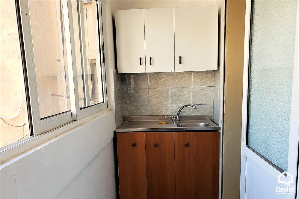 Tirane Shitje Apartament 2+1+A Prane postes tek tregu Cam apartament