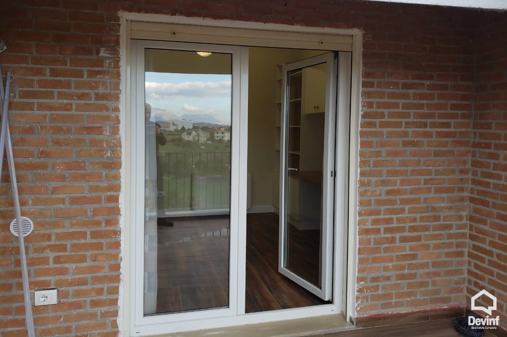 Tirane Qera Apartament 3+1+G Kompleks rezidencial, prane Qendres Tregtare TEG apartament kompleks rezidencial papafingo