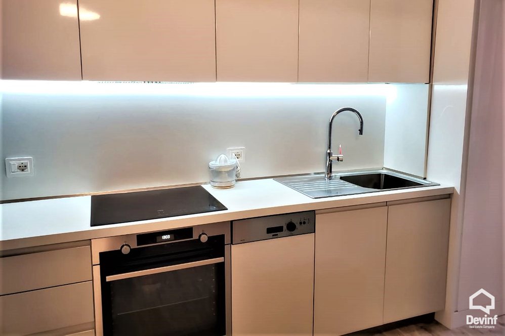 Tirane Qera Apartament 2+1+A Zyra tek Stadiumi Selman Stermasi zyre
