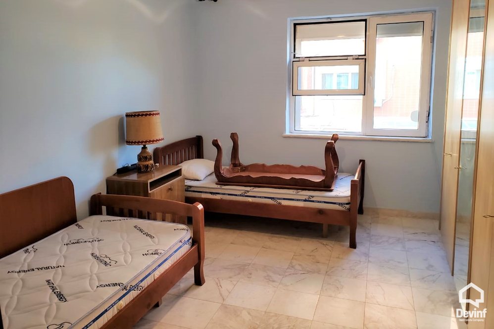 Tirane Qera Apartament 2+1+A Prane pallateve Shallvare ne qender apartament