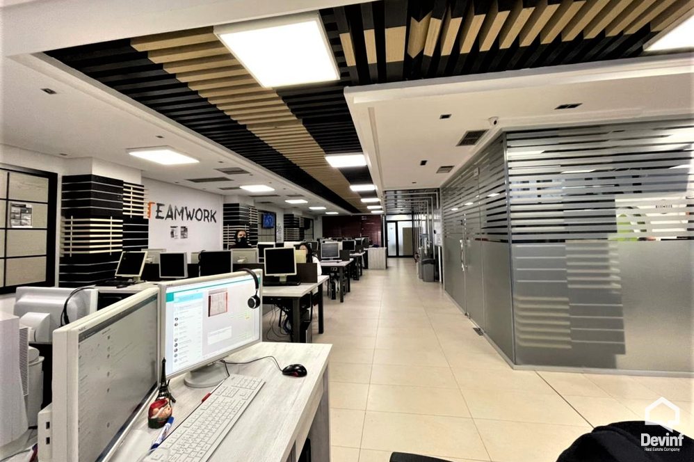 Tirane For Rent Shop  Office close to Wilson Square Office Shop