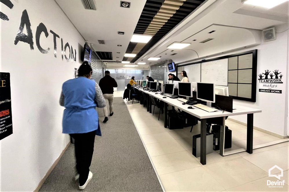 Tirane For Rent Shop  Office close to Wilson Square Office Shop