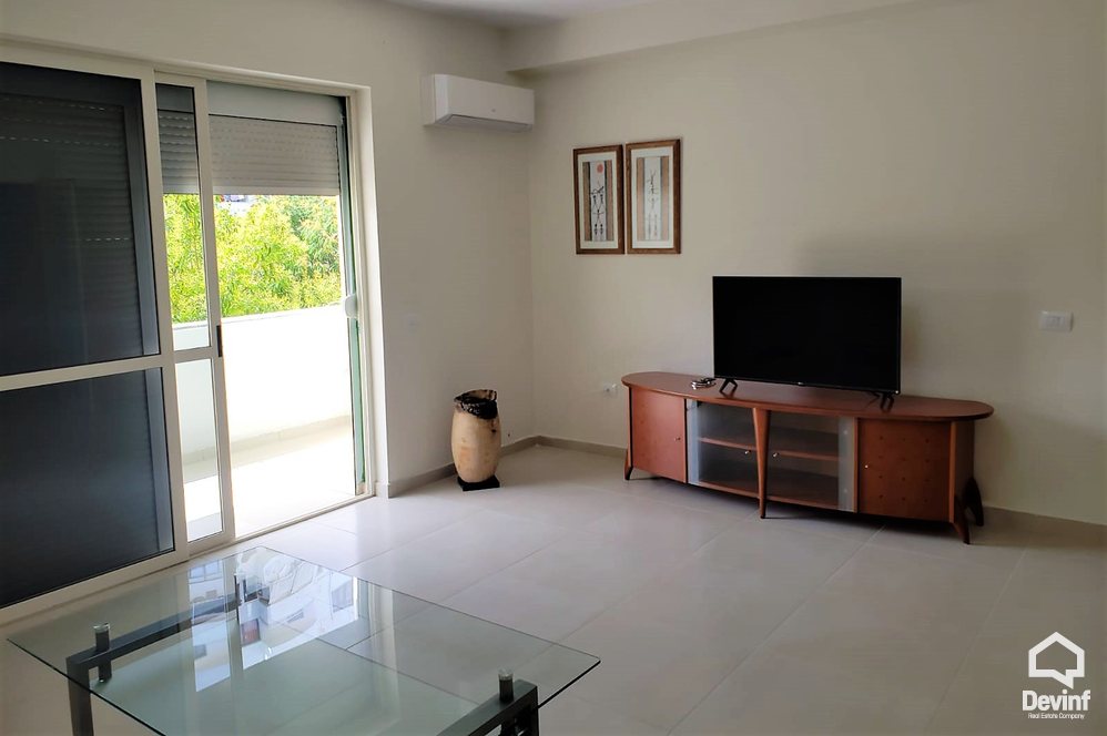 Tirane Qera Apartament 3+1+G Ne zonen e Bllokut apartament zyre
