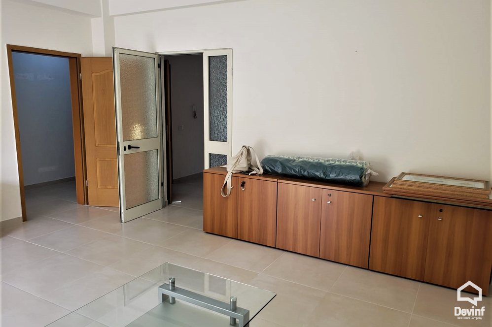 Tirane Qera Apartament 3+1+G Ne zonen e Bllokut apartament zyre