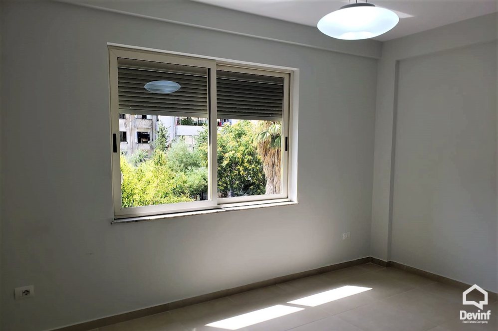 Tirane Qera Apartament 3+1+G Ne zonen e Bllokut apartament zyre