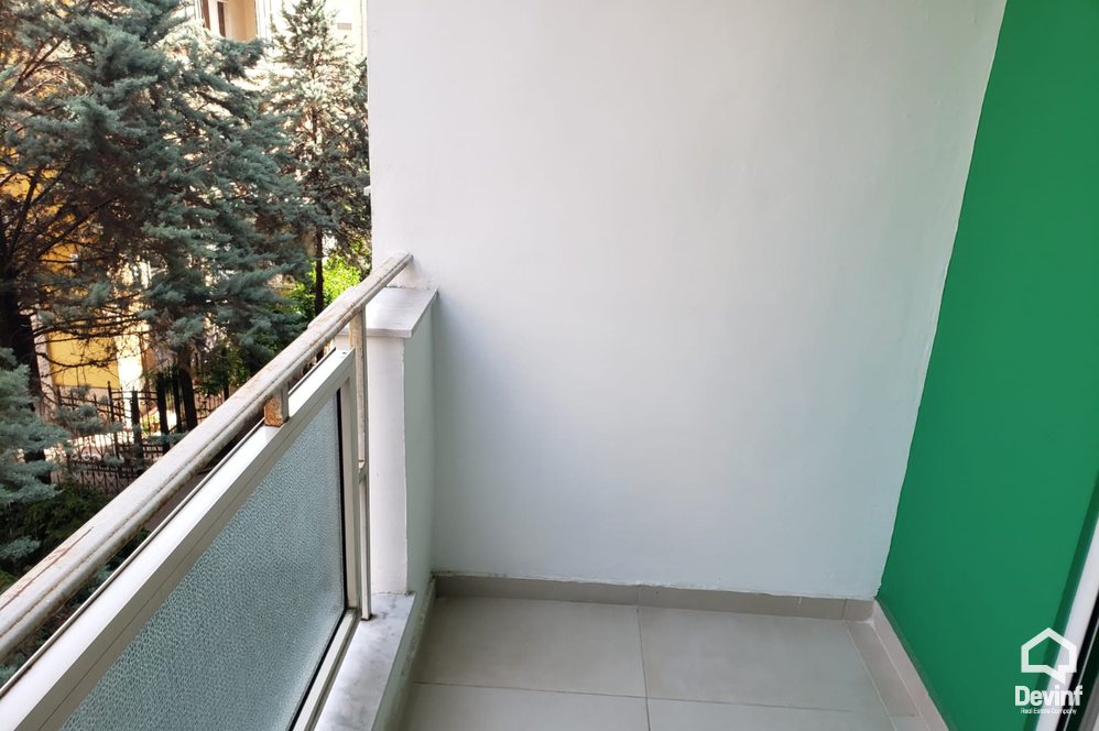 Tirane Qera Apartament 3+1+G Ne zonen e Bllokut apartament zyre