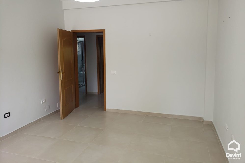 Tirane Qera Apartament 3+1+G Ne zonen e Bllokut apartament zyre