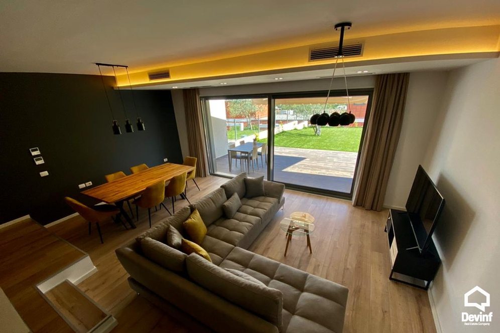 Me Qera Villa 3 bedrooms + livingroom + kitchenette A semi-detached house in a residential compound in Mullet area Tirane