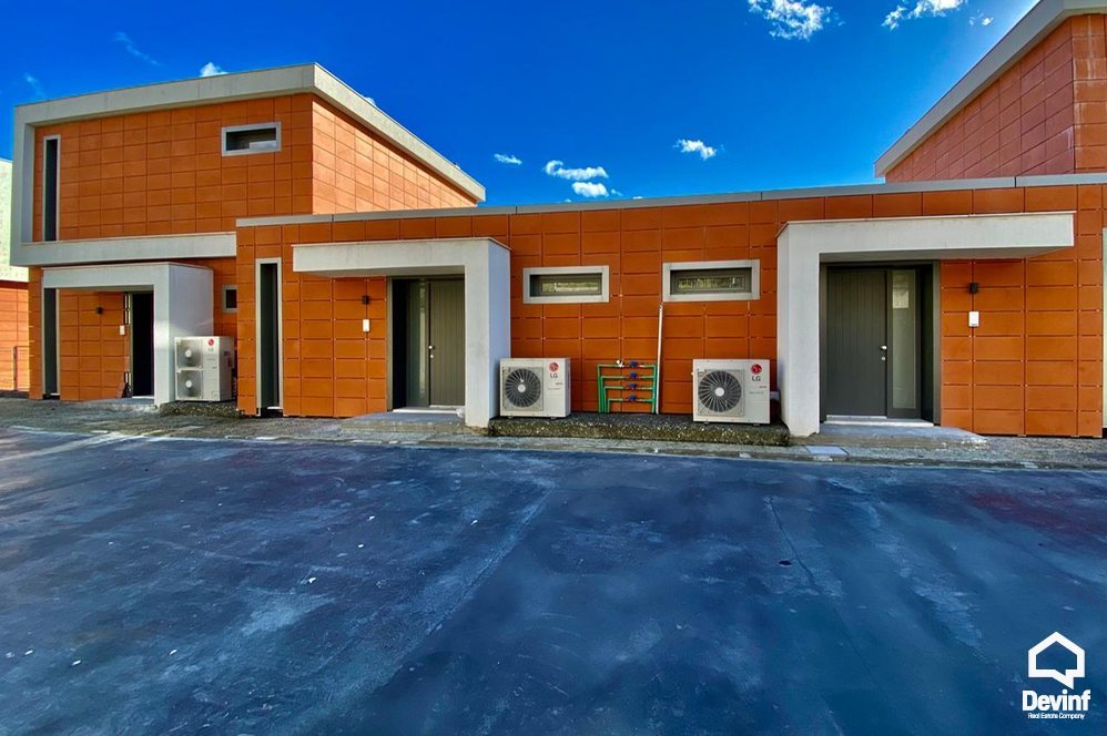 Tirane For Rent Villa 3+1+A A semi-detached house in a residential compound in Mullet area Villa Residential Complex