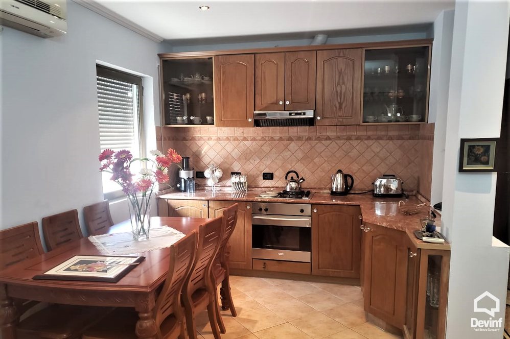 Tirane Qera Apartament 2+1+A Apartament prane Rr. Myslym Shyri apartament