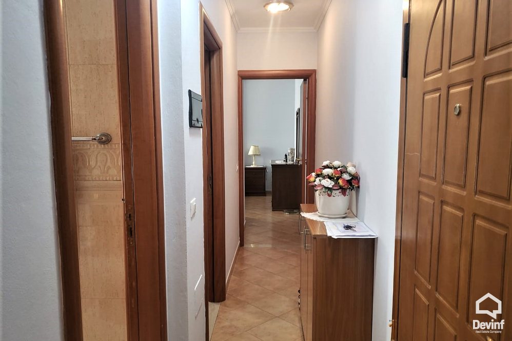 Tirane Qera Apartament 2+1+A Apartament prane Rr. Myslym Shyri apartament