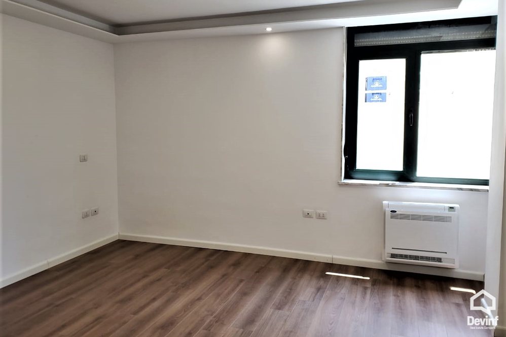 Tirane Qera Apartament 3+1+A Ne zonen e Bllokut apartament zyre