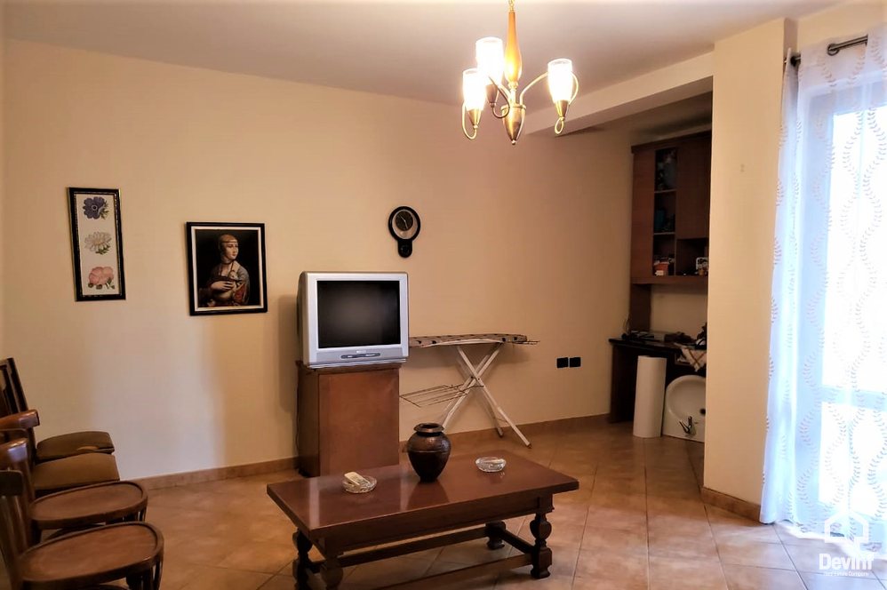 Tirane Shitje Apartament 3+1+G Apartament per biznes, ne katin e dyte prane Ures se Tabakeve apartament zyre