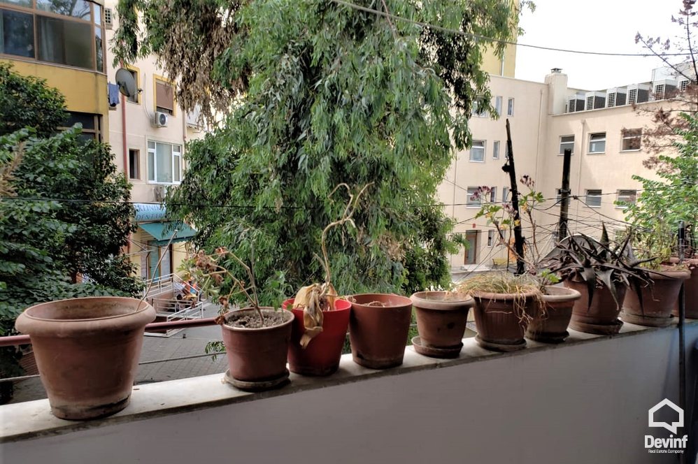 Tirane Shitje Apartament 3+1+G Apartament per biznes, ne katin e dyte prane Ures se Tabakeve apartament zyre